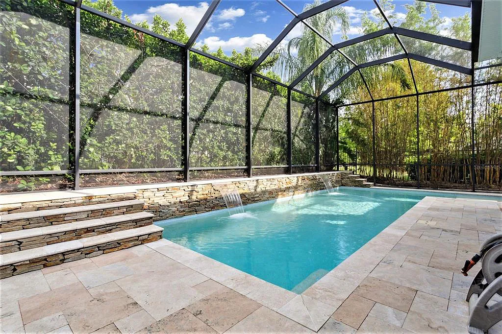 Screened-in Patios in Fishhawk Ranch